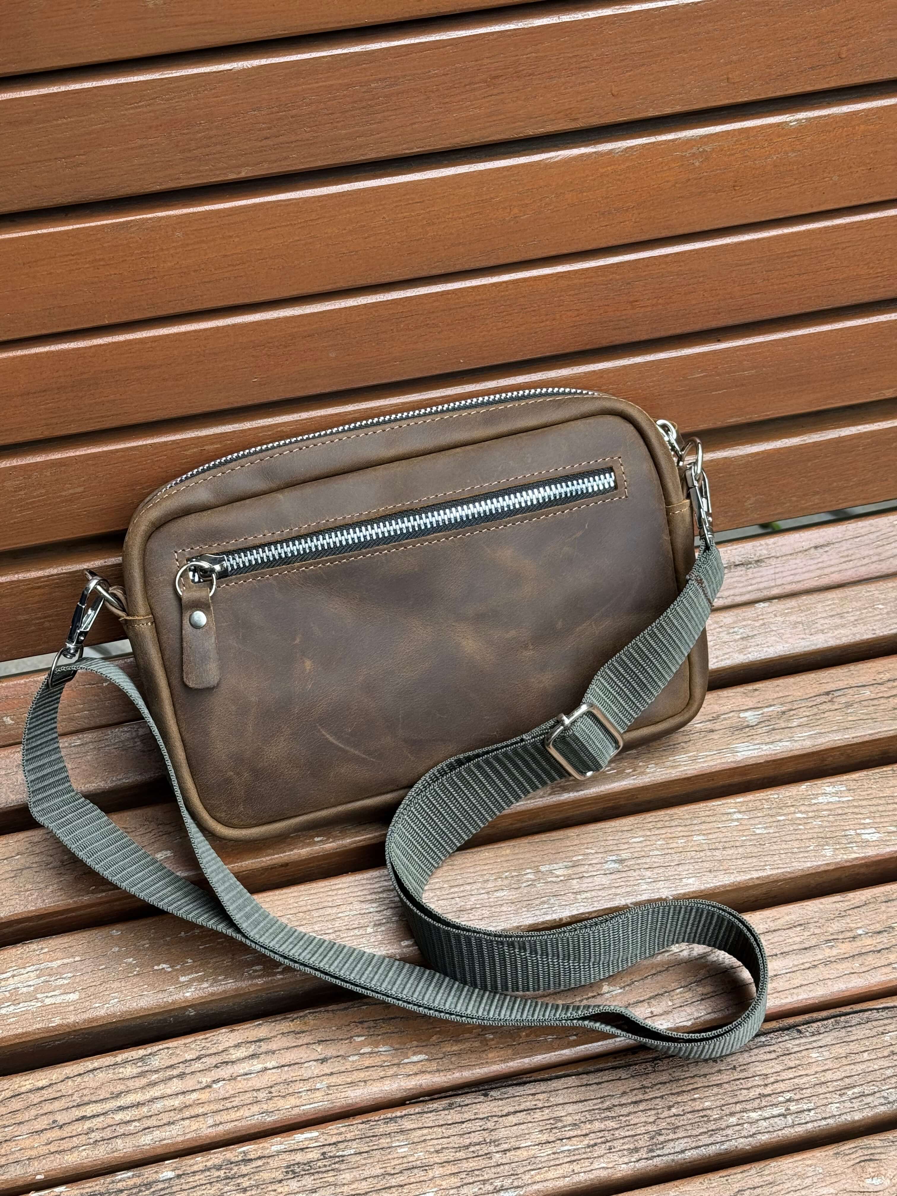 Чоловіча сумка крос-боді через плече з натуральної шкіри Crazy Horse хакі (койот) ST078-3